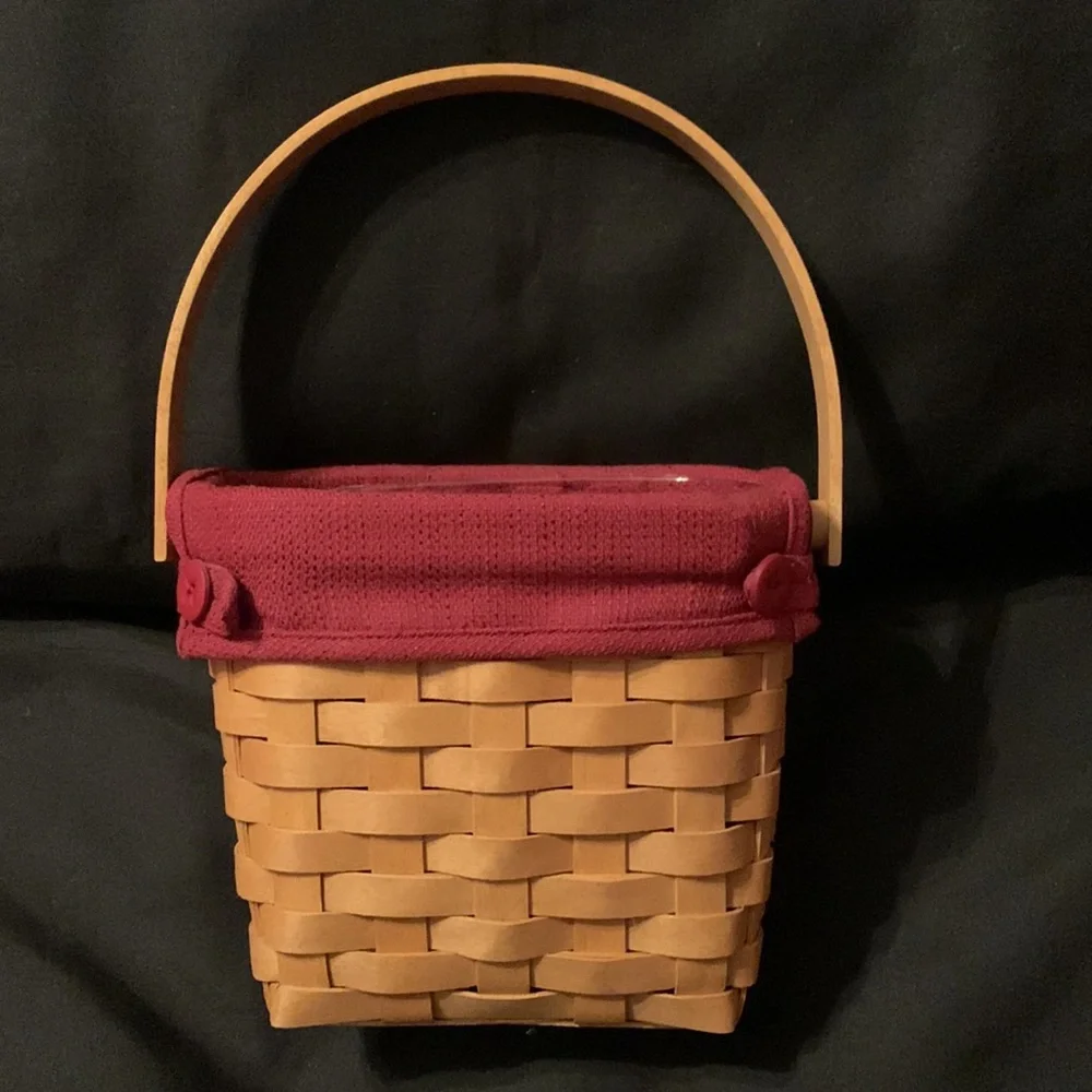 Longaberger 2005 Woven Memories Basket with Liner, Protector, and Produc…